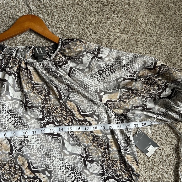 🦋 NWT Worthington Round Neck Short Sleeve Blouse Snakeskin Casual Large - Picture 6 of 7